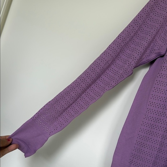 Lululemon Purple Women's Knit Top - Picture 2 of 4
